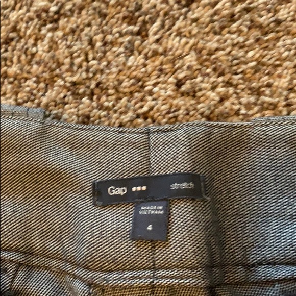 The Gap size 4 gray trousers w/button detail - Picture 3 of 5
